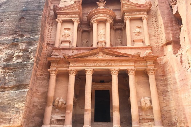 2 day tour to Petra from Eilat - Border crossing reality check: assistance, cash fees, and passport rules