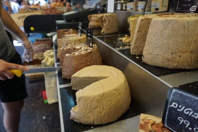 Carmel Market Tasting Tour - Stop-by-Stop Tastings: How the Tour Finds Variety