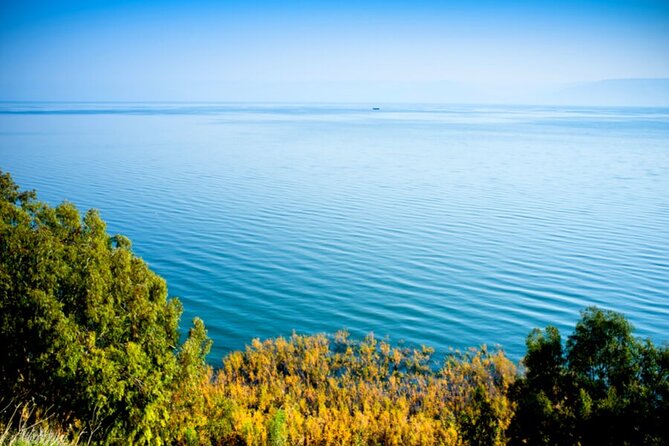 Christian Gems Around the Sea of Galilee from Jerusalem - Ginosar: a quick pause near the water before the museum stop