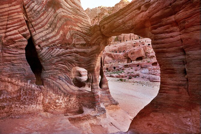 Day tour to Petra from Jerusalem - Comfort on the coach: air-conditioning helps, but pay attention