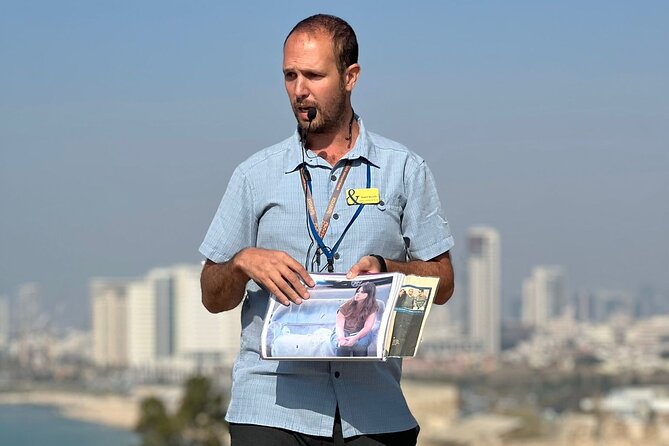 Discovering downtown Tel Aviv Street art and ancient Jaffa! - Price and logistics: what $400 per group really buys