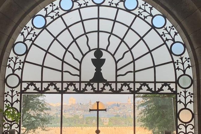 Explore Jerusalem's Old City - Via Dolorosa plus lunch at Lina hummus