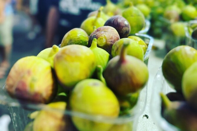 Food & Drink Private Guided Tour in Tel Aviv - Your 2.5 to 3.5 Hours in Shuk Ha’Carmel: What the Walk Really Looks Like