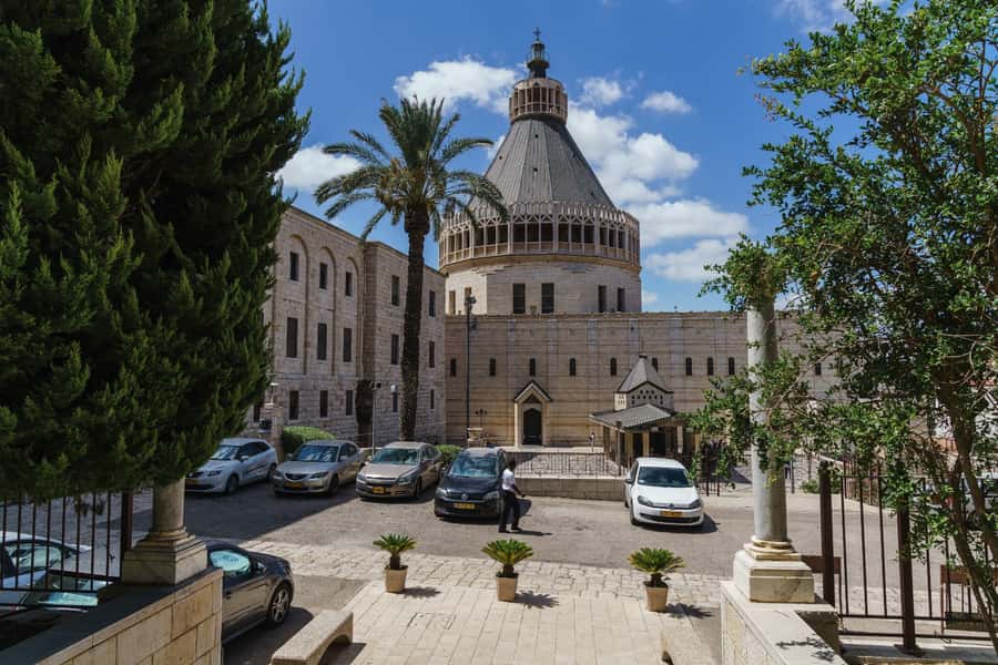 From Tel Aviv: Guided Day Trip to Nazareth & Sea of Galilee - What to pack and how to handle the holy-site dress code