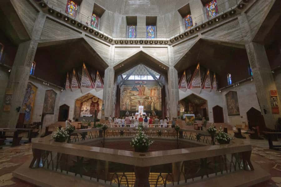 From Tel Aviv/Jerusalem: Galilee, Nazareth, Jordan River - Nazareth and the Church of the Annunciation, what matters in your visit