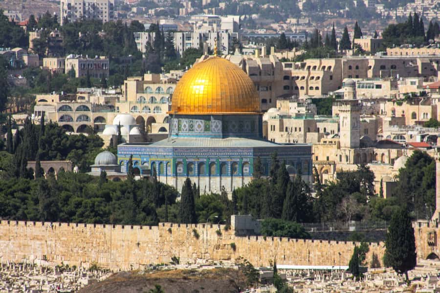 From Tel Aviv: Jerusalem Old City & Dead Sea Guided Day Tour - Tel Aviv to Jerusalem by coach, and why the drive matters