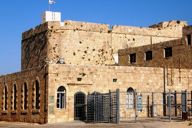 Haifa Acre and Rosh Ha-Nikra Private Tour from Tel Aviv - The Lebanese Border photo moment at Rosh Hanikra