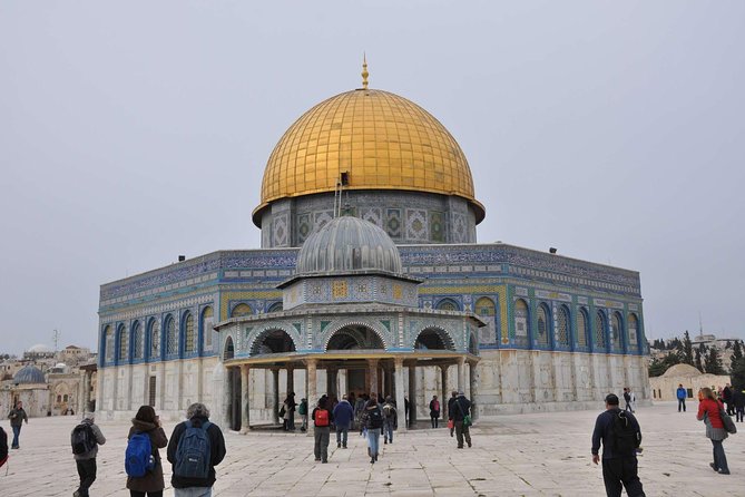 Holy Jerusalem Private Tour - Western Wall, a question-based stop that helps you interpret what you see