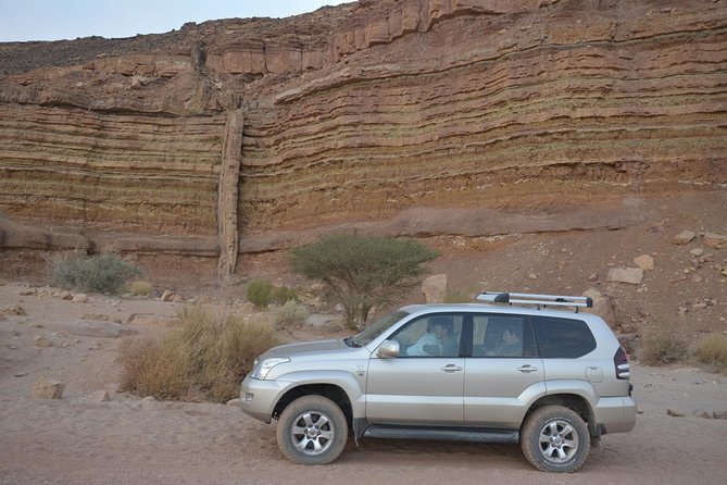 In Depth Introduction of the Ramon Crater - Why driving into Ramon Crater beats the usual rim stop
