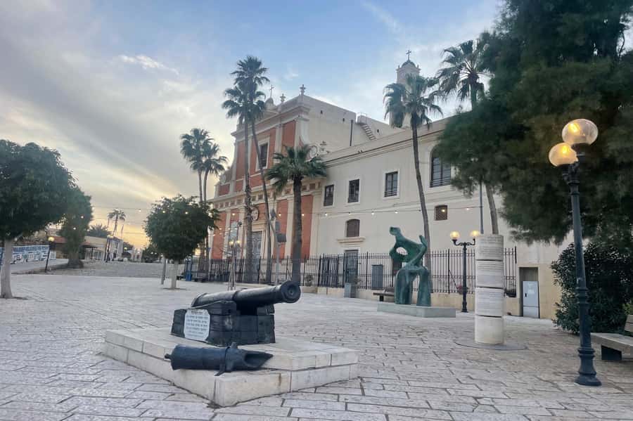 Jaffa: Old City, Port & Shuk Hapishpishim Walking Tour - Jaffa Port: where the walk ends with maritime views and an easy follow-up plan