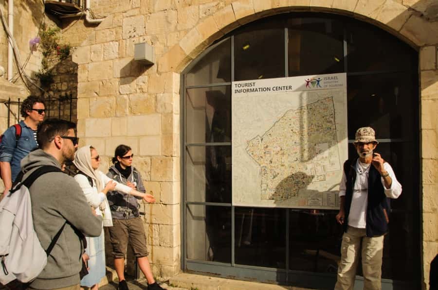 Jerusalem: Best of Jerusalem Day Tour - From Tzahal Square to the Municipality Complex: Jerusalem beyond the walls