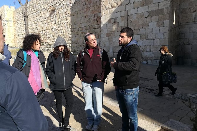 Jerusalem: Dual Narrative Tour - Church of the Holy Sepulchre: Christian Significance and Competing Narratives