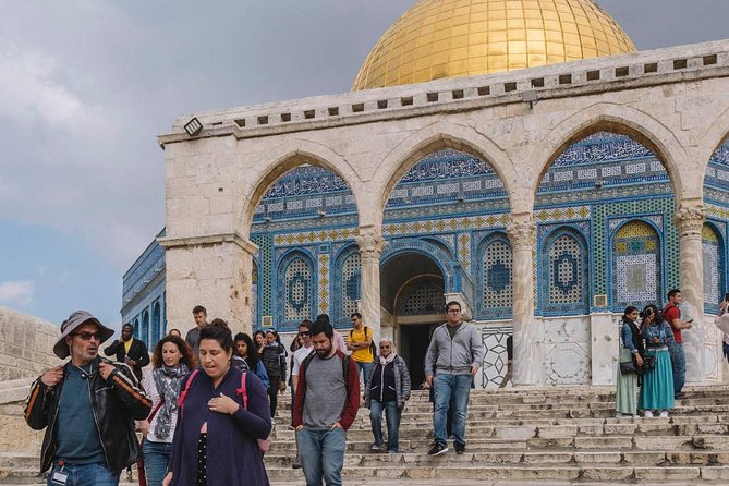 Jerusalem: Dual Narrative Tour - Muslim Quarter and the Streets of Many Communities