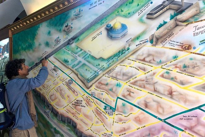 JERUSALEM private tour with ELAD VAZANA - Life in Israel & Palestine Then & Now - Jewish Quarter: Customs, Religious Objects, and Biblical Stories