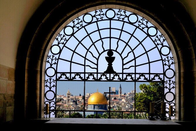 Palm Sunday in Jerusalem: Mass at Bethpage and Via Dolorosa Procession with Transport from Tel Aviv - Mount of Olives first, where Palm Sunday gets its stage lighting