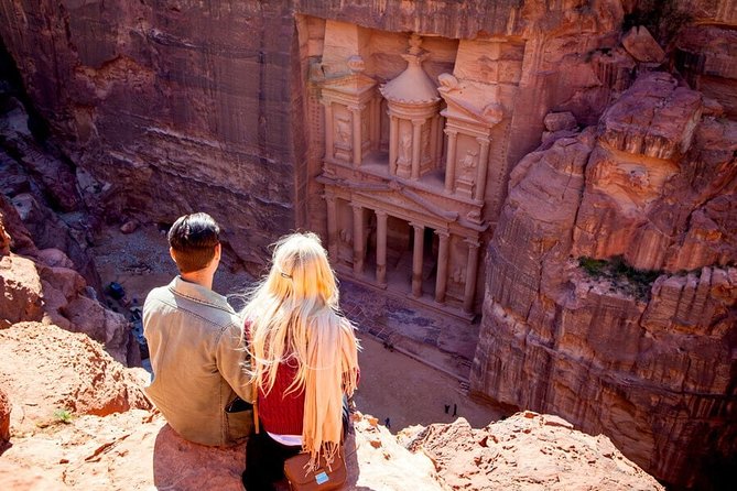 Petra 1-Day Tour from Jerusalem with FREE Authentic Lunch - The bus, the group size, and why comfort matters at 3:15 am