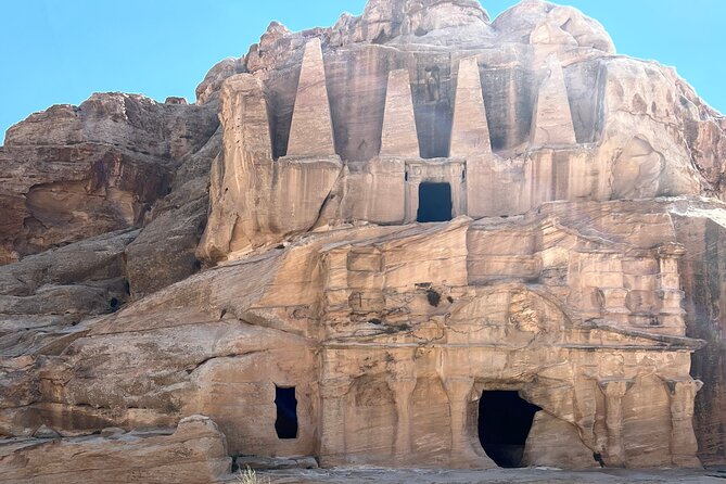 Petra 1-Day Tour from Jerusalem with FREE Authentic Lunch - Optional horseback entry: a period-style upgrade worth considering