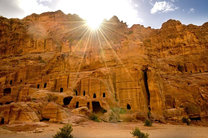 Petra 1-Day Tour from Tel Aviv with FREE Authentic Lunch - Getting your bearings in Petra: the planned route in about 4 hours
