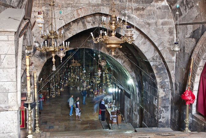 Private Day Tour of Jerusalem - Temple Mount overview with the Dome of the Rock golden sightline