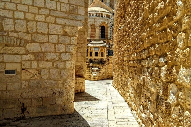 Private Tour Jerusalem Old City - Broad Wall and the Cardo: ancient Jerusalem under today’s streets