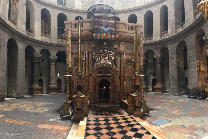 Private Walking Tour in Jerusalem's Old City - Church of the Holy Sepulchre: crucifixion and burial, explained with restraint