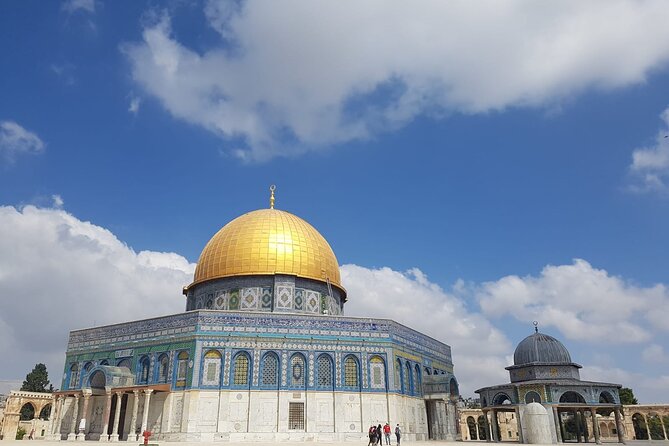 Private Walking Tour in the Old City of Jerusalem - Jewish Quarter details, Kardo archaeology, and Hurva Square without entering