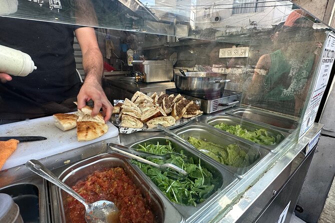 Tel Aviv: Carmel Market Food Tasting Tour “Shuk Hacarmel” - Stop 2: Kerem HaTeimanim, Yemenite Food Mood, and Neighborhood Feel