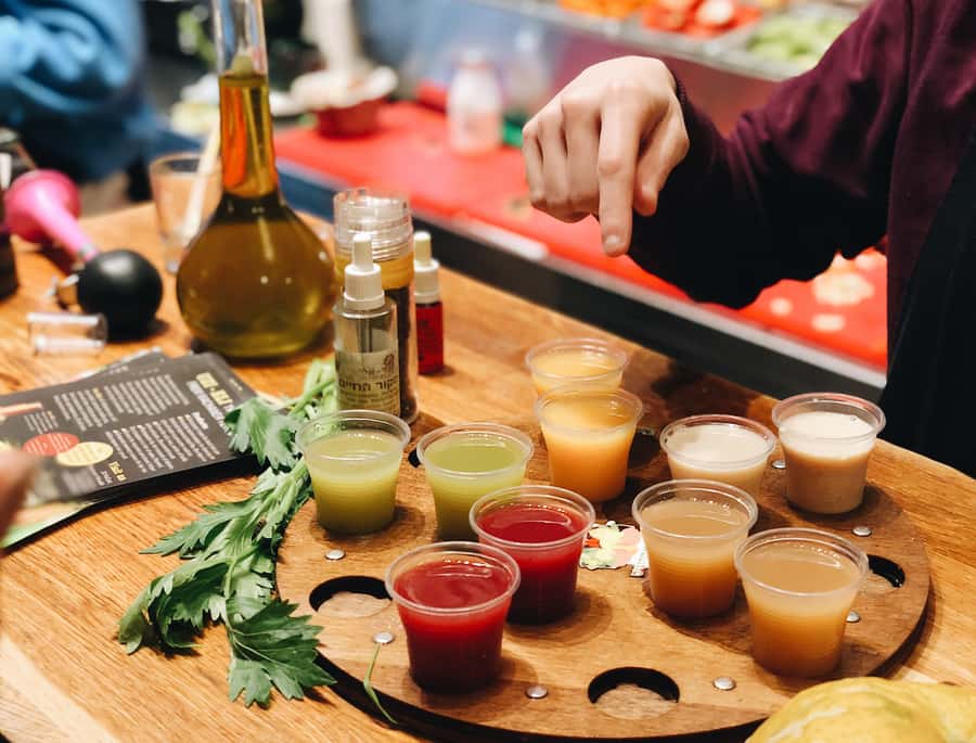 Tel Aviv: Carmel Market & Tel Aviv Tour with Tastings - What happens in 4 hours, and why that timing works