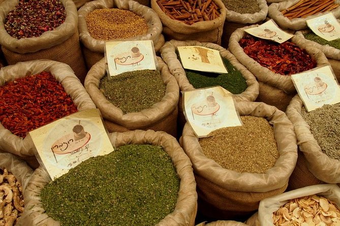 Tel Aviv Food Tour of the Carmel Market - Entering Carmel Market: reading the stalls like a local