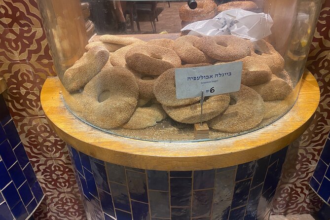 Tel Aviv; Jaffa Old City, Port & Shuk Hapishpishim Walking Tour - Kdumim Square to Shuk Hapishpashim: street life plus shopping time