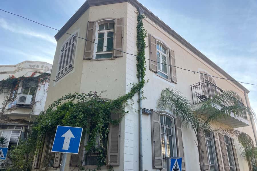 Tel Aviv: Neve Tzedek Cultural Walking Tour - Boutique shops and the art-gallery walk you will want to repeat