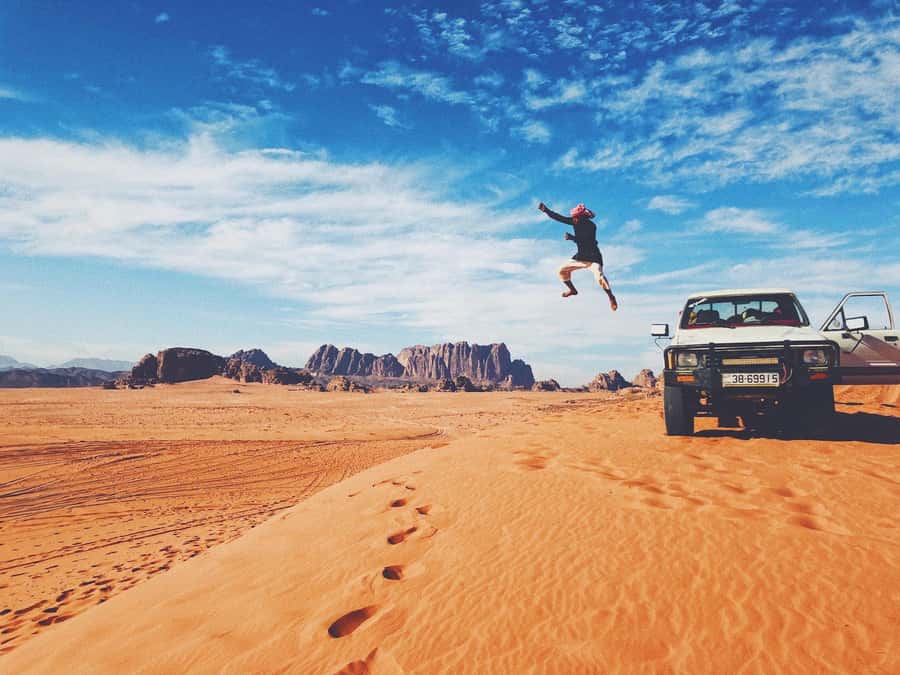 Tel Aviv: Petra & Wadi Rum 2-Day Glamping Trip with Flights - Key Points at a Glance