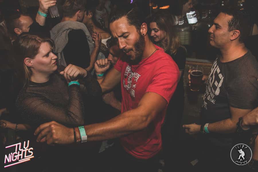 Tel Aviv: Pub Crawl with 4 Stops and Free Shots - FAQ